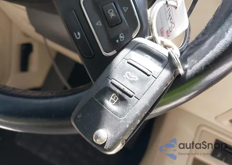 2017 Volkswagen Tiguan 2.0T Wolfsburg Edition z USA, uszkodzony, nr VIN WVGSV7AX0HK011669